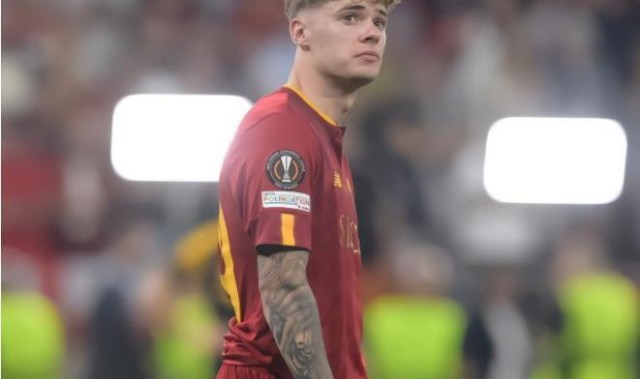  斯佩齐亚门将超神发挥，多次扑救保住宝贵一分